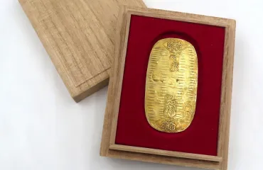 元文小判金 背 市・井 量目:約13.07g 木箱付