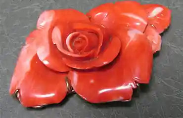 帯留め 花彫刻