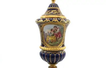 セーブル 1848年 飾り壺 金彩盛上コバルト