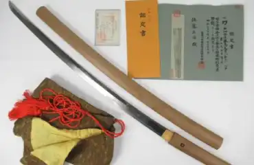 日本刀（真剣）「加州住藤島友重」銘あり 登録証あり