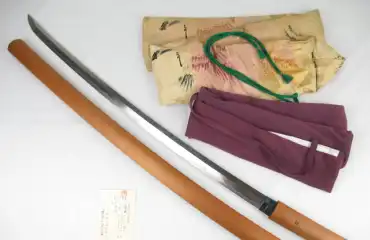 日本刀/太刀（真剣）「正利」銘あり 登録証・共布あり