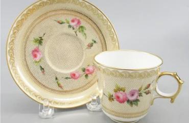 セーブル カップ＆ソーサー 金彩ネット地バラ絵