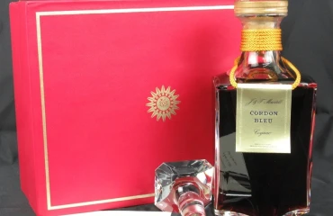 マーテル コルドンブルー Baccarat クリスタル 替栓・箱付き
