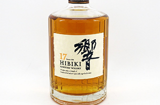 ウイスキー サントリー 響 17年 700ml 未開栓