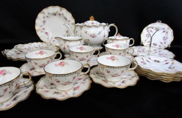 ロイヤルアントワネット ティーセット ケーキスタンド付