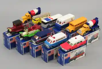 トミカ 青箱 外国車シリーズ キャデラック救急車/T型フォード 他 計11点
