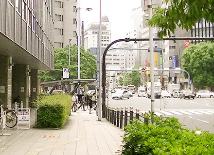 JR 大阪駅からの道順 8