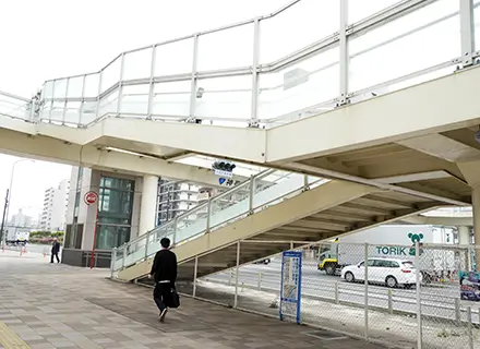 京急本線 神奈川新町駅からの道順 3