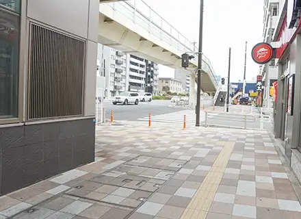 京急本線 神奈川新町駅からの道順 5